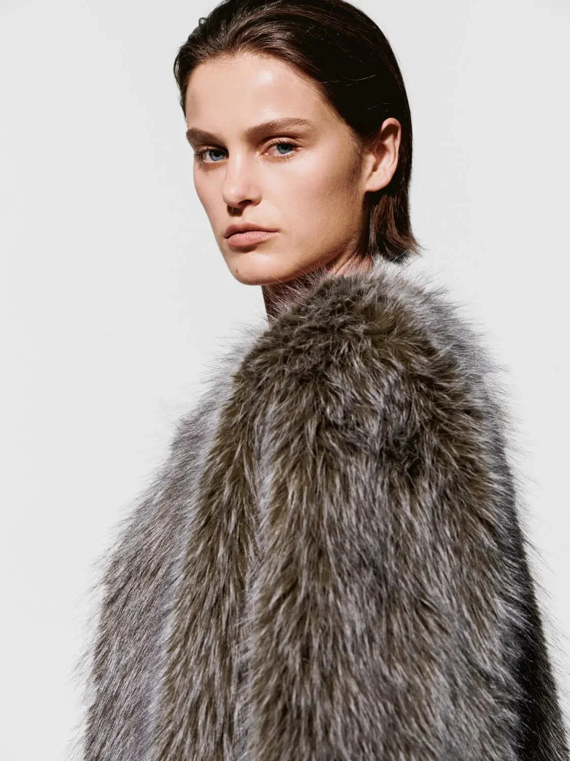 Crew Neck Fluffy Faux Fur Coats