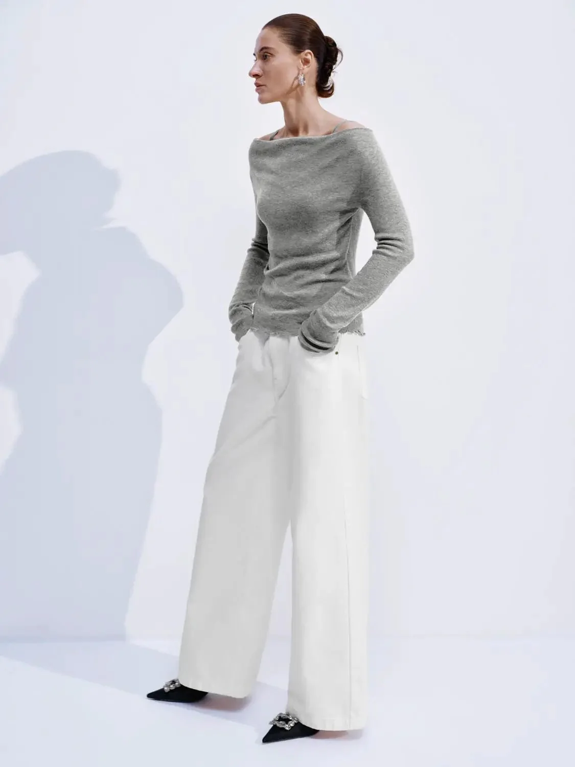 23725-off-shoulder-ruched-long-sleeve-knitted-t-shirts-4.webp Off Shoulder Ruched Long Sleeve Knitted T-Shirts
