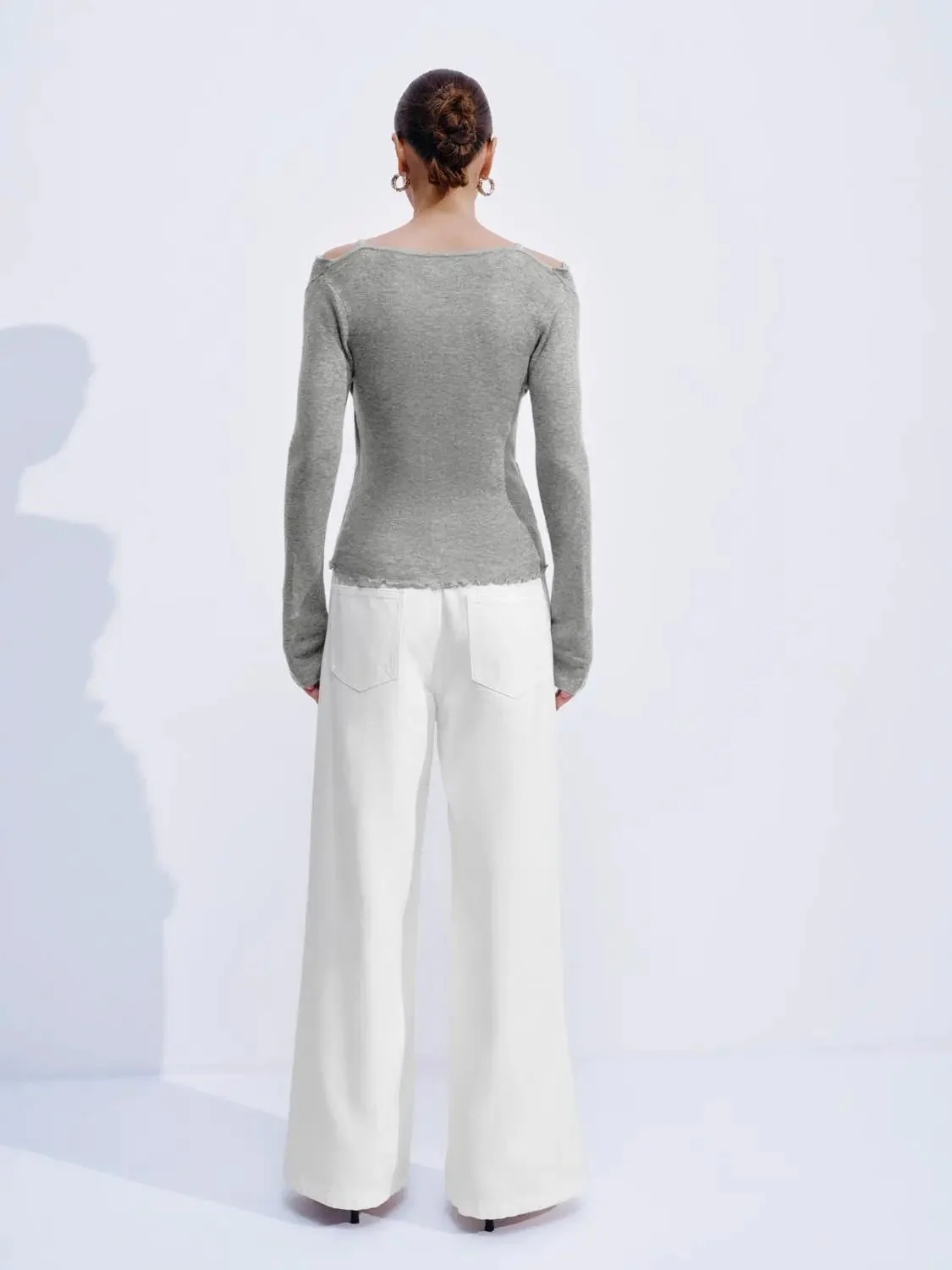 23725-off-shoulder-ruched-long-sleeve-knitted-t-shirts-6.webp Off Shoulder Ruched Long Sleeve Knitted T-Shirts