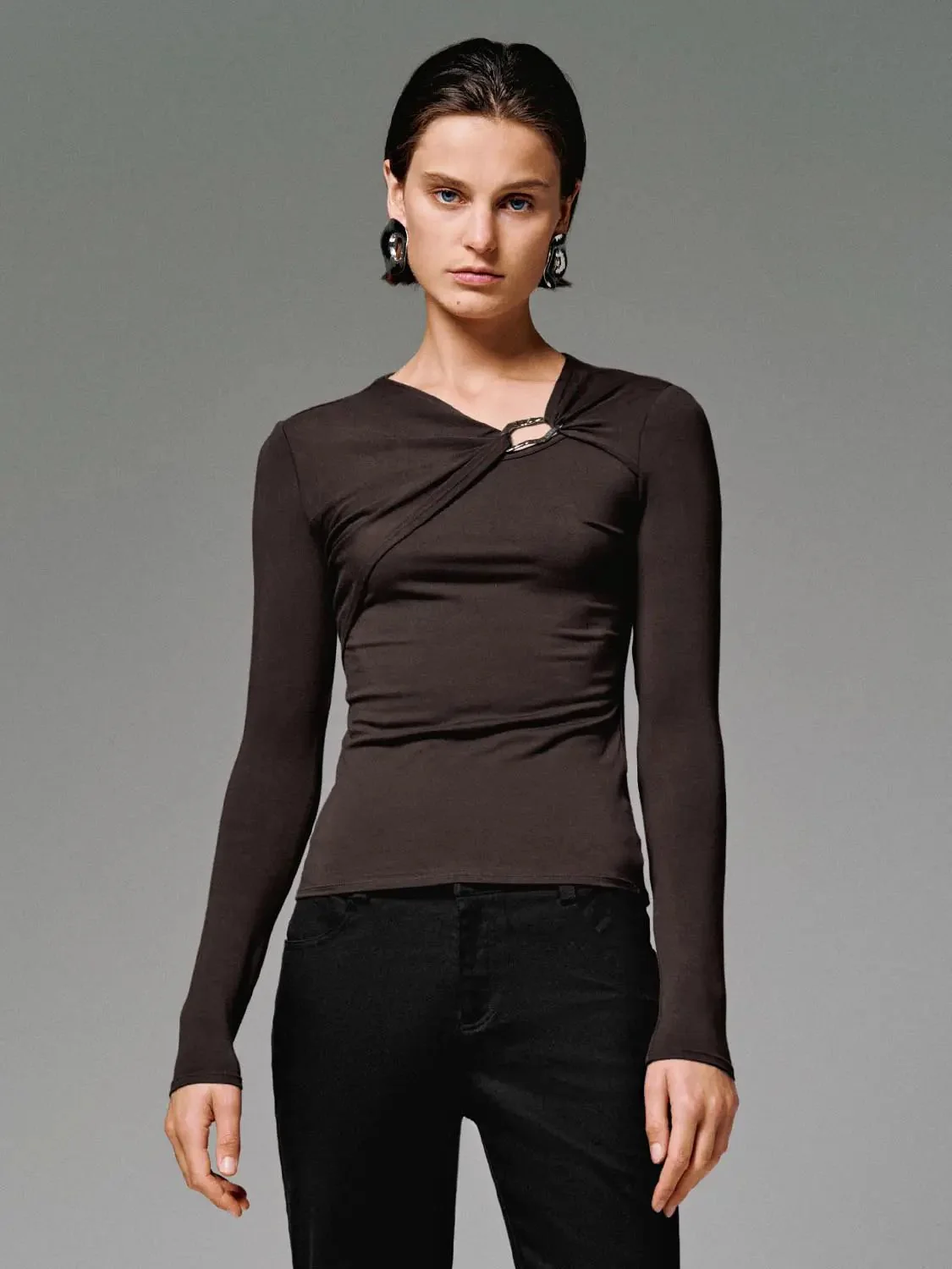 23808-knot-front-long-sleeve-stretch-knit-t-shirts-17.webp Knot Front Long Sleeve Stretch Knit T Shirts