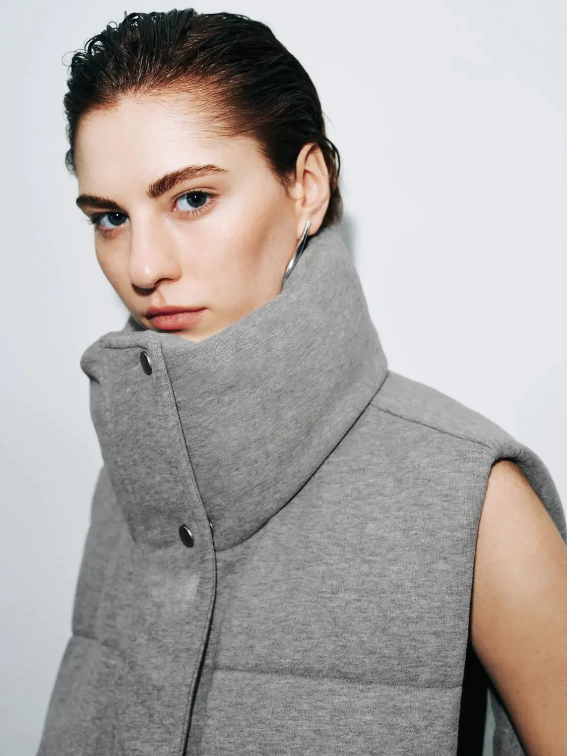 23821-high-neck-padded-vest-3.webp High Neck Padded Vest
