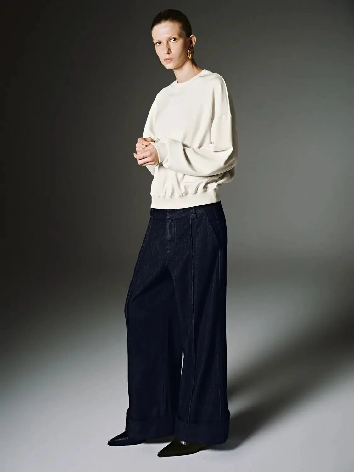 23849-modal-blend-relaxed-crew-neck-sweatshirts-4.webp Modal Blend Relaxed Crew Neck Sweatshirts
