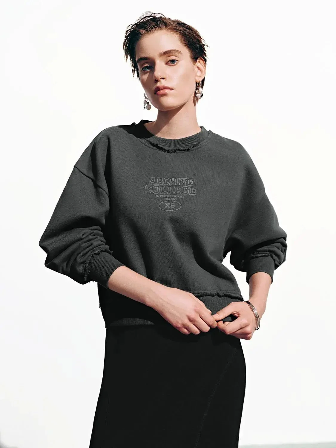 23929-archive-college-balloon-sleeve-cotton-sweatshirt-1.webp Archive College Balloon Sleeve Cotton Sweatshirt