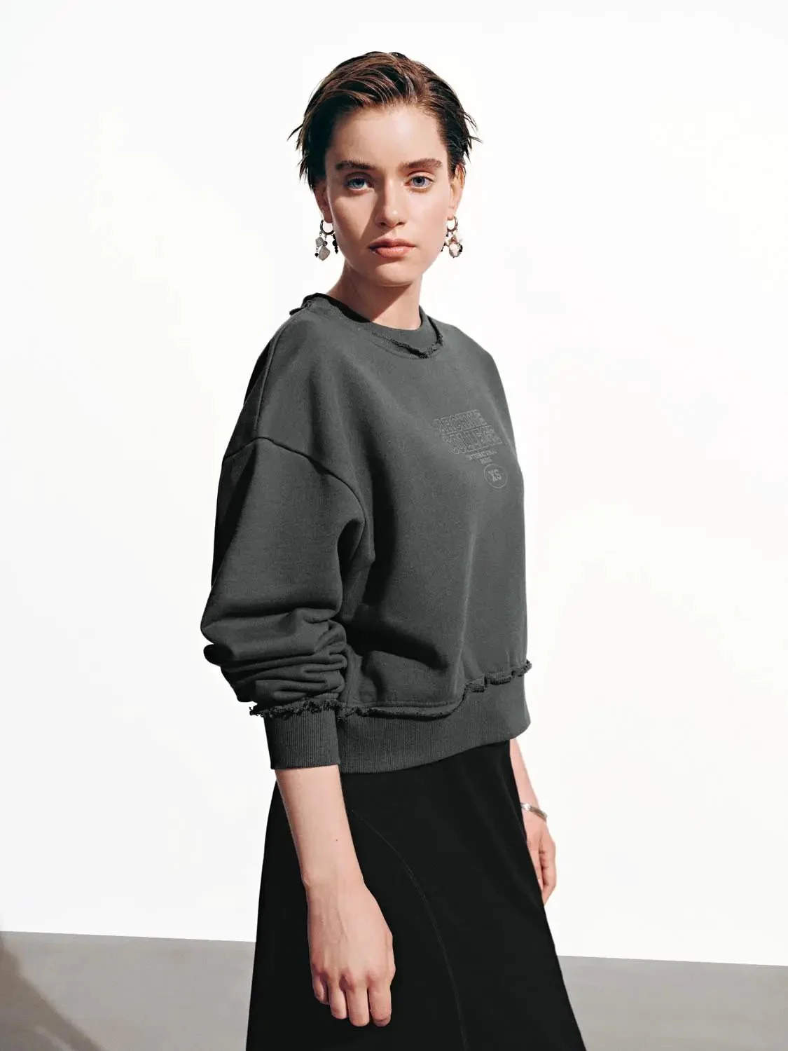 23929-archive-college-balloon-sleeve-cotton-sweatshirt-2.webp Archive College Balloon Sleeve Cotton Sweatshirt