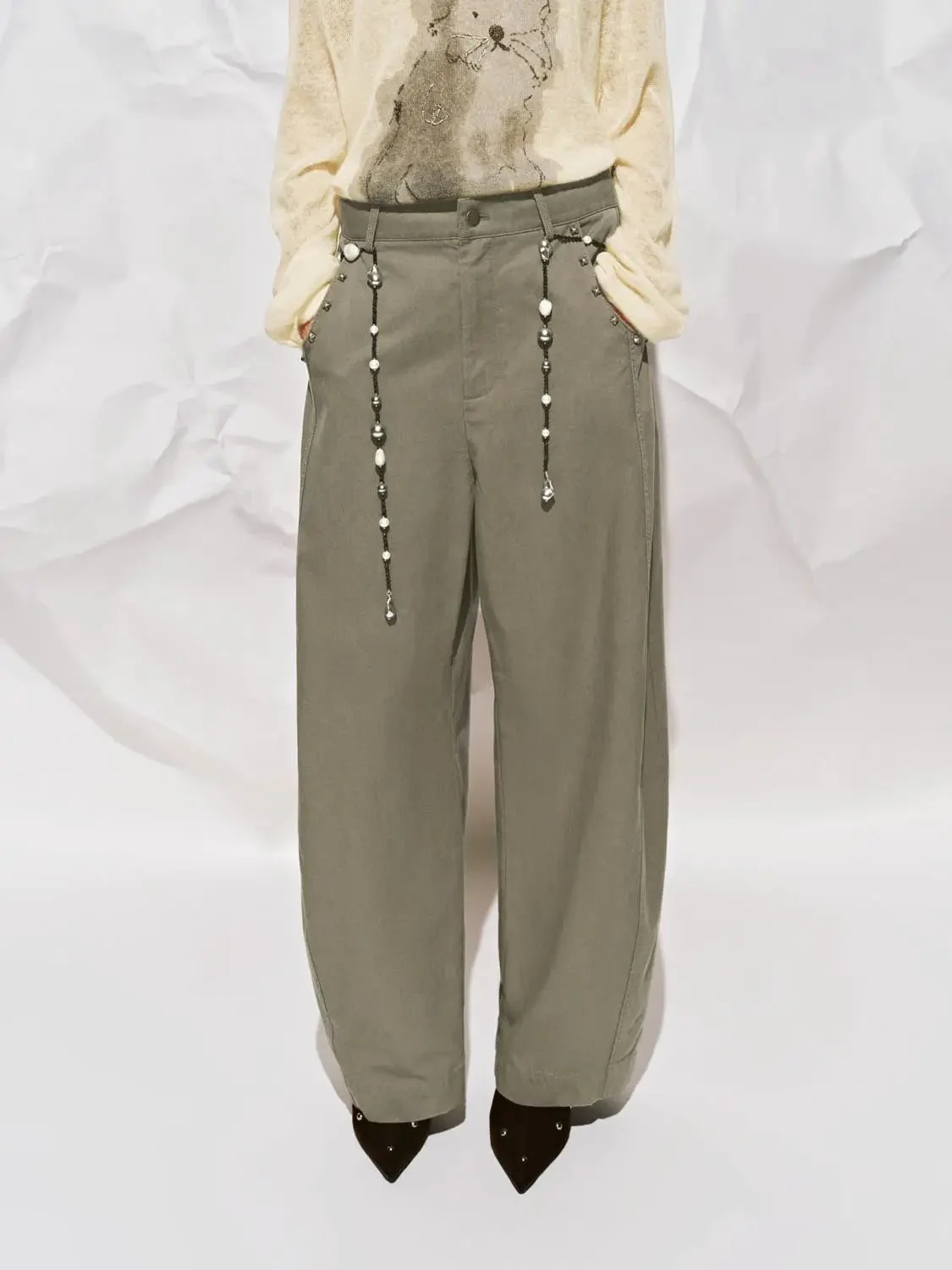 23935-loose-fit-barrel-pants-1.webp Loose Fit Barrel Pants