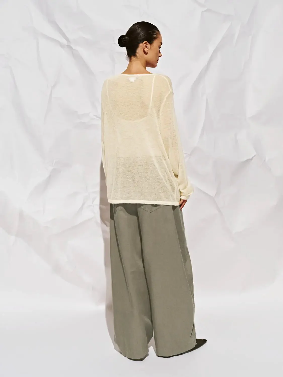 23935-loose-fit-barrel-pants-4.webp Loose Fit Barrel Pants