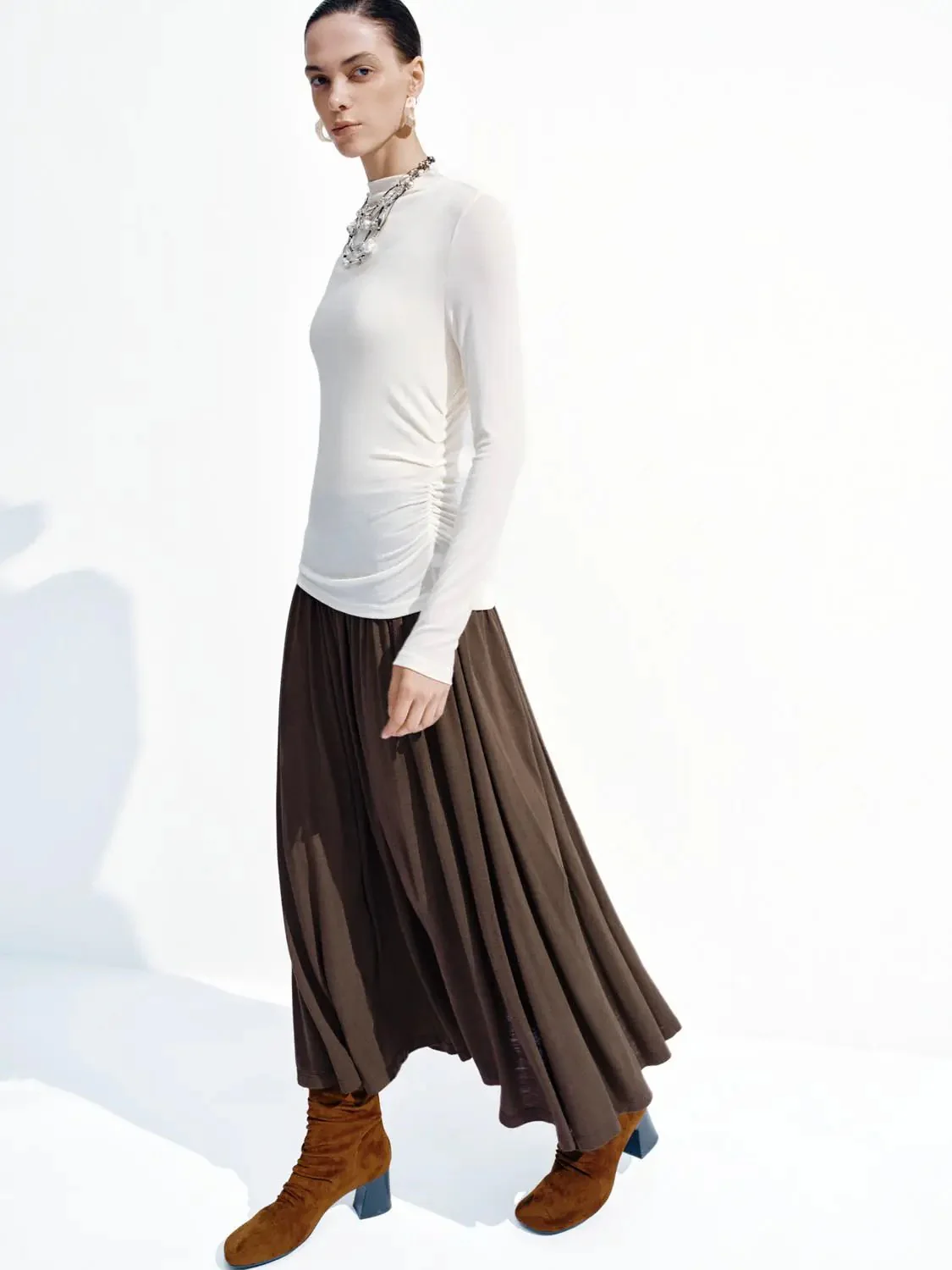 23948-crinkle-a-line-midi-skirts-12.webp Crinkle A-Line Midi Skirts