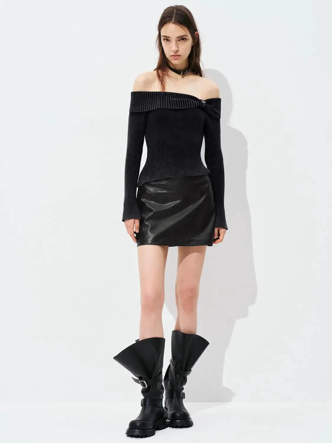 23975-straight-mini-skirts-15.webp Straight Mini Skirts