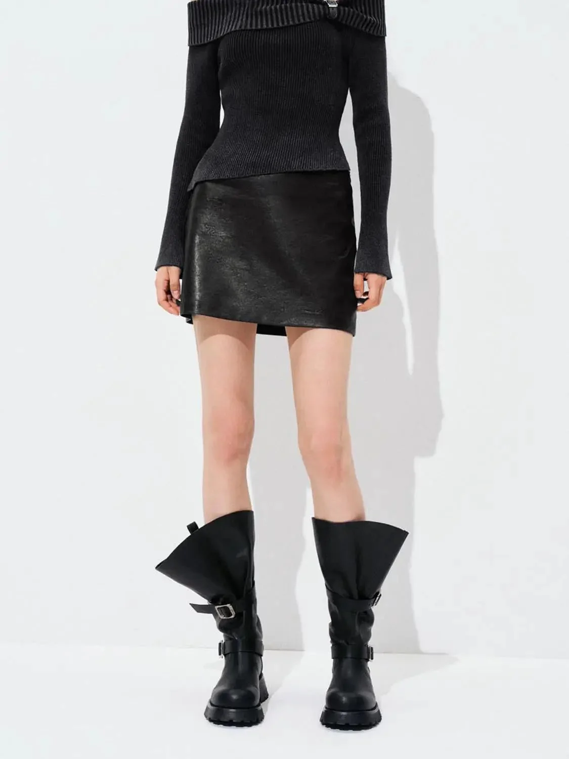 23975-straight-mini-skirts-9.webp Straight Mini Skirts