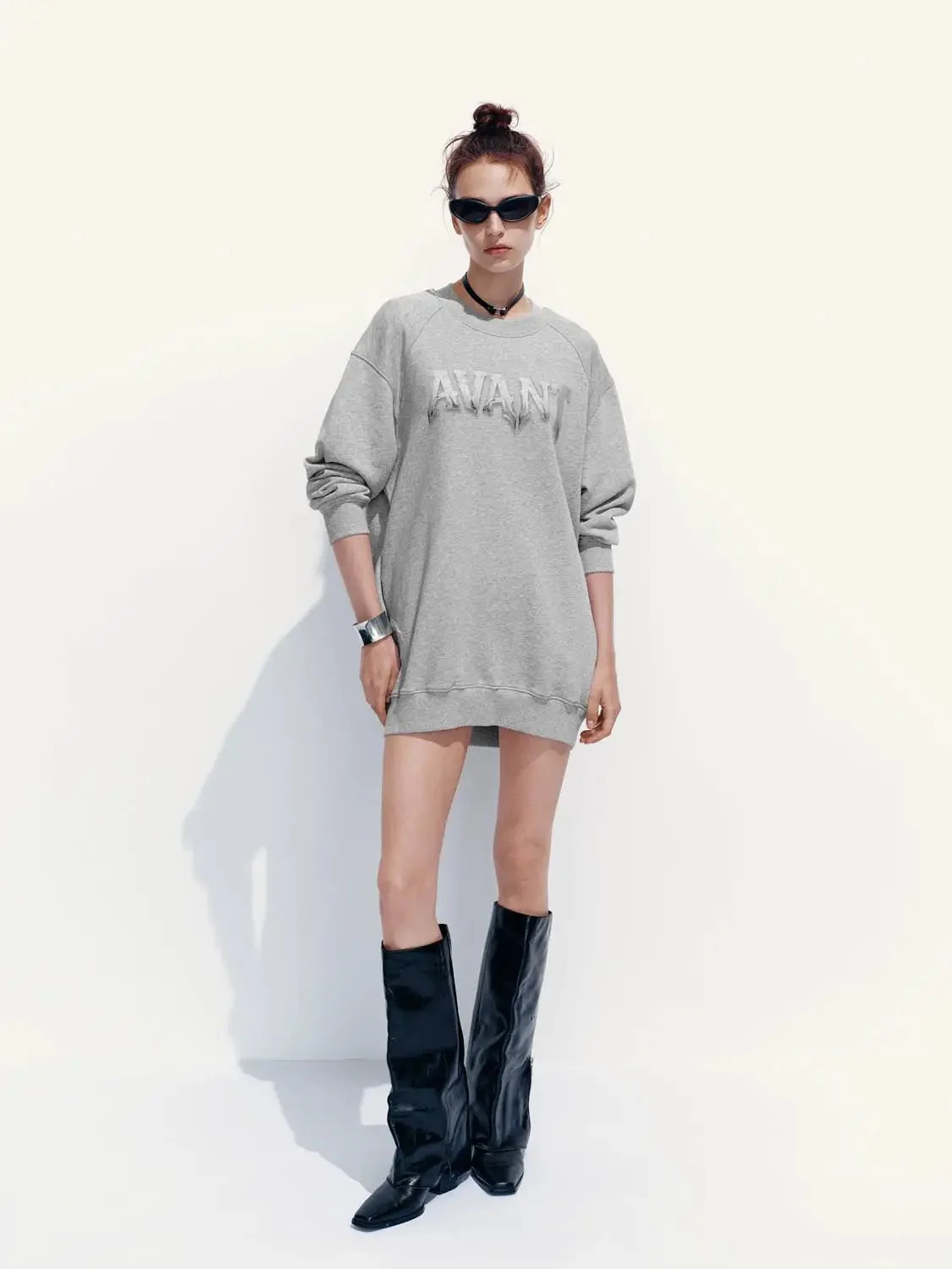 24015-cotton-oversized-sweatshirt-dress-with-relaxed-fit-4.webp Cotton Oversized Sweatshirt Dress With Relaxed Fit