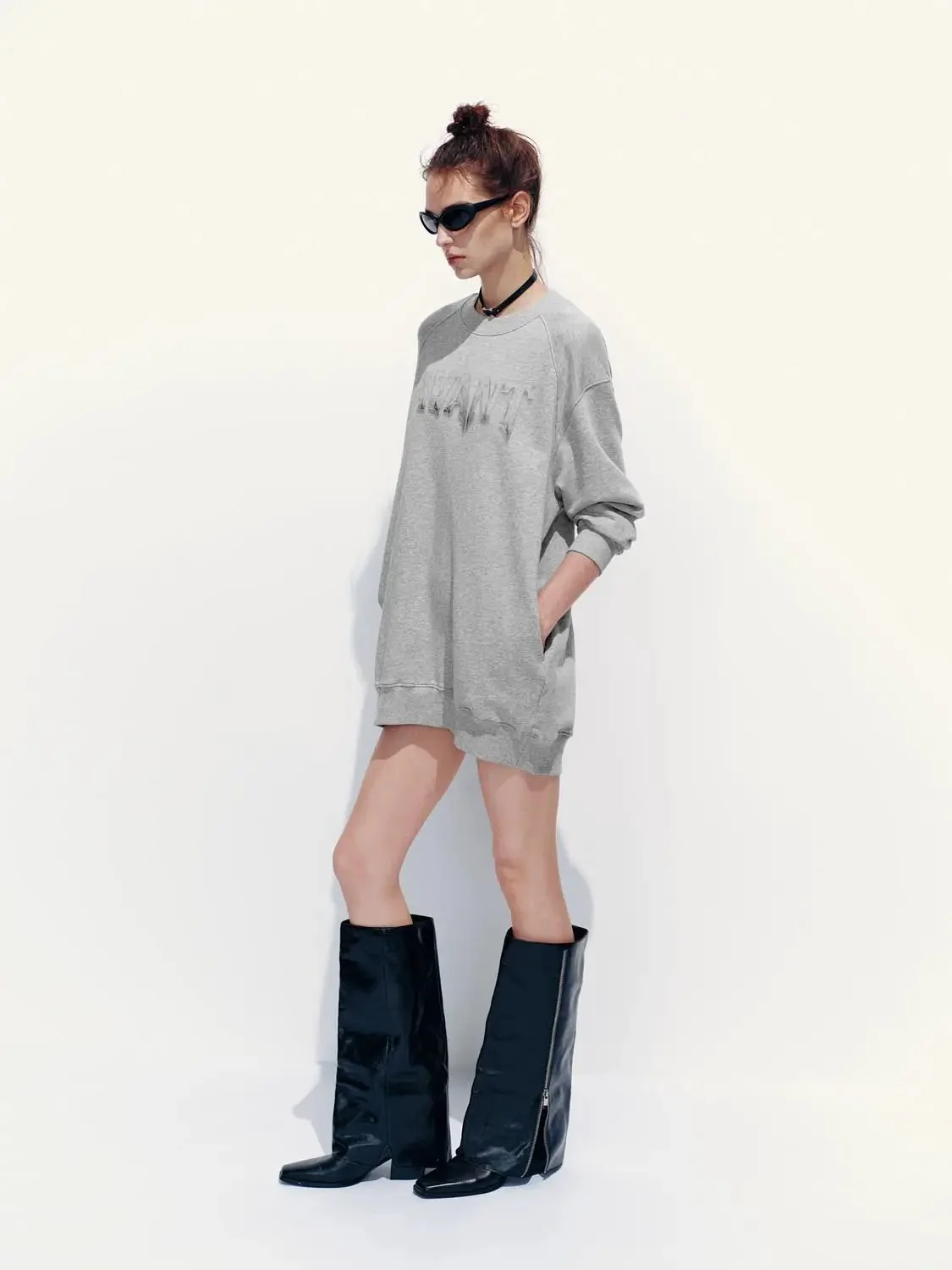 24015-cotton-oversized-sweatshirt-dress-with-relaxed-fit-5.webp Cotton Oversized Sweatshirt Dress With Relaxed Fit