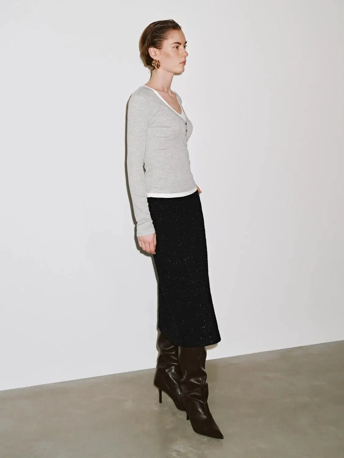24055-lyocell-wool-blend-v-neck-henley-t-shirt-13.webp Lyocell Wool Blend V-Neck Henley T-Shirt