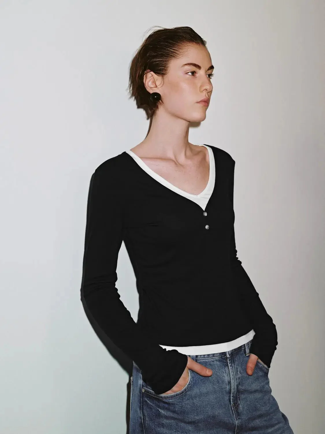 24055-lyocell-wool-blend-v-neck-henley-t-shirt-18.webp Lyocell Wool Blend V-Neck Henley T-Shirt
