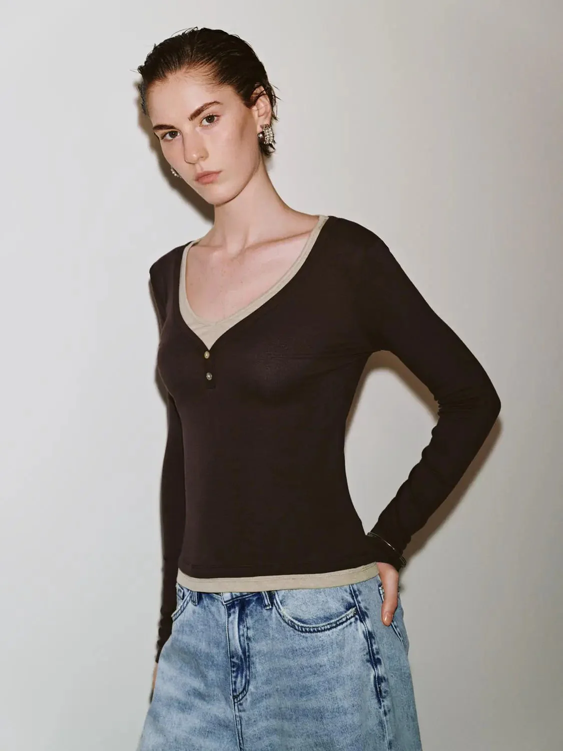 24055-lyocell-wool-blend-v-neck-henley-t-shirt-2.webp Lyocell Wool Blend V-Neck Henley T-Shirt