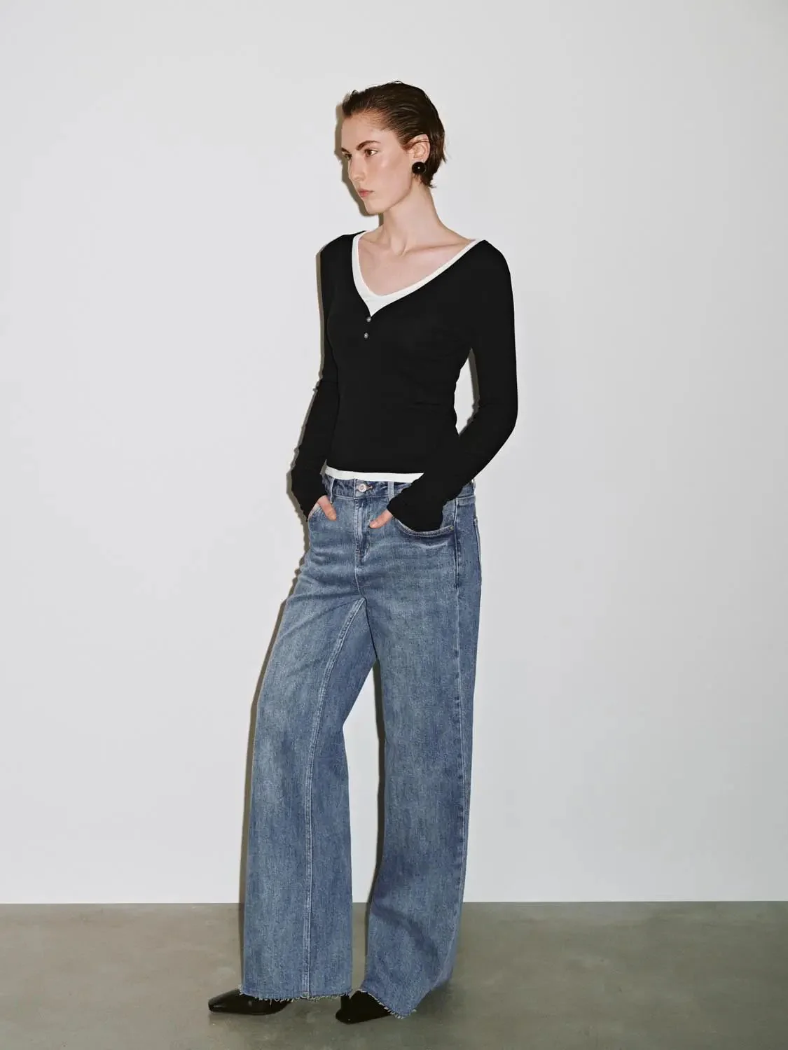 24055-lyocell-wool-blend-v-neck-henley-t-shirt-20.webp Lyocell Wool Blend V-Neck Henley T-Shirt