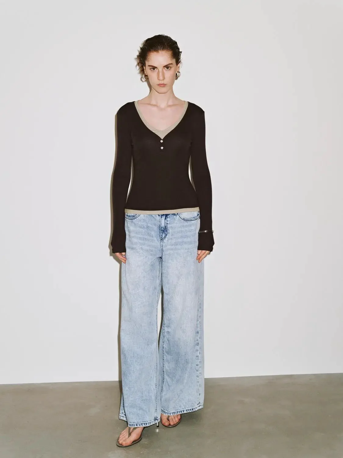 24055-lyocell-wool-blend-v-neck-henley-t-shirt-4.webp Lyocell Wool Blend V-Neck Henley T-Shirt