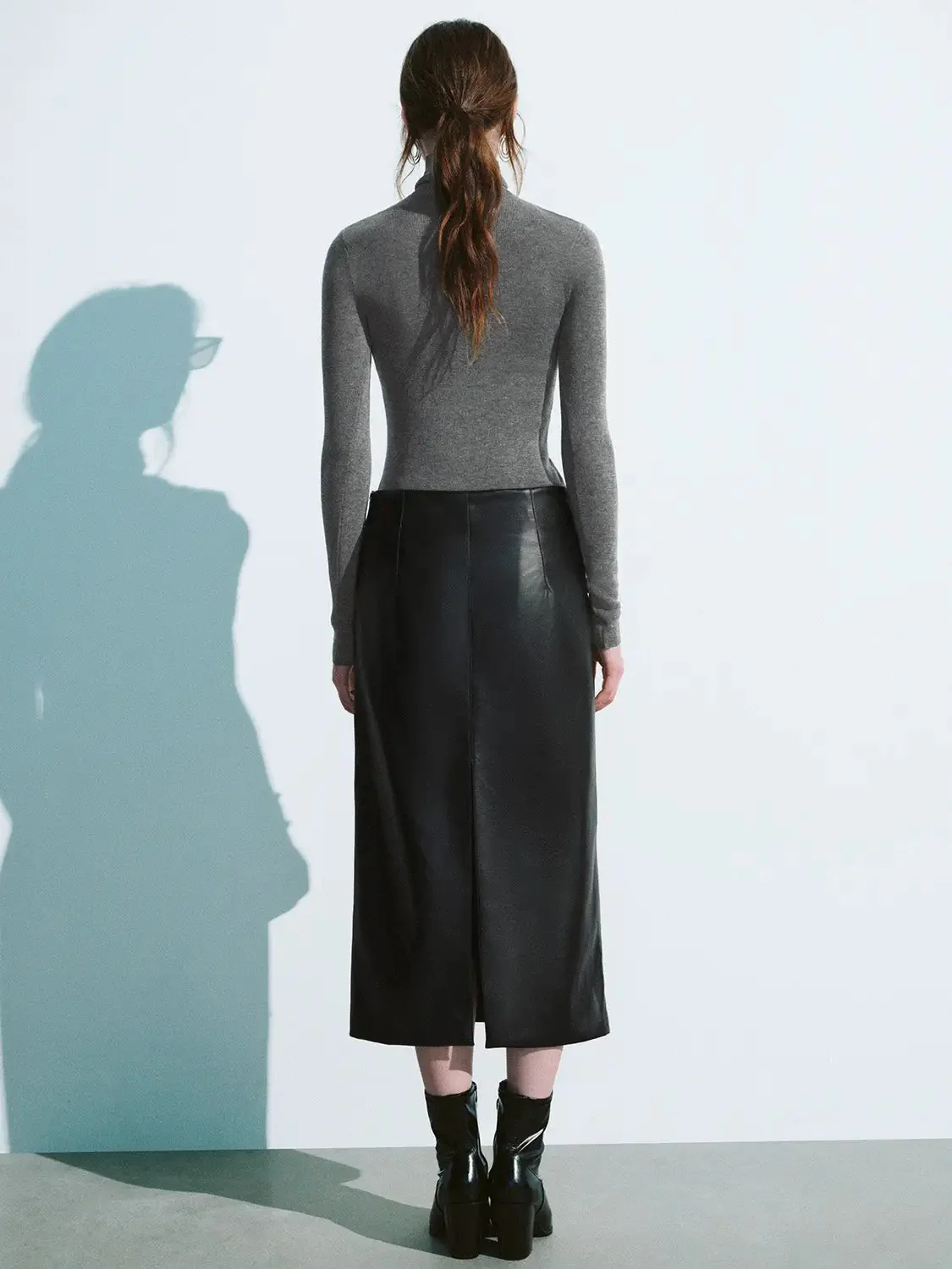 24150-turtle-neck-skinny-knitted-t-shirt-24.webp Turtle Neck Skinny Knitted T-Shirt