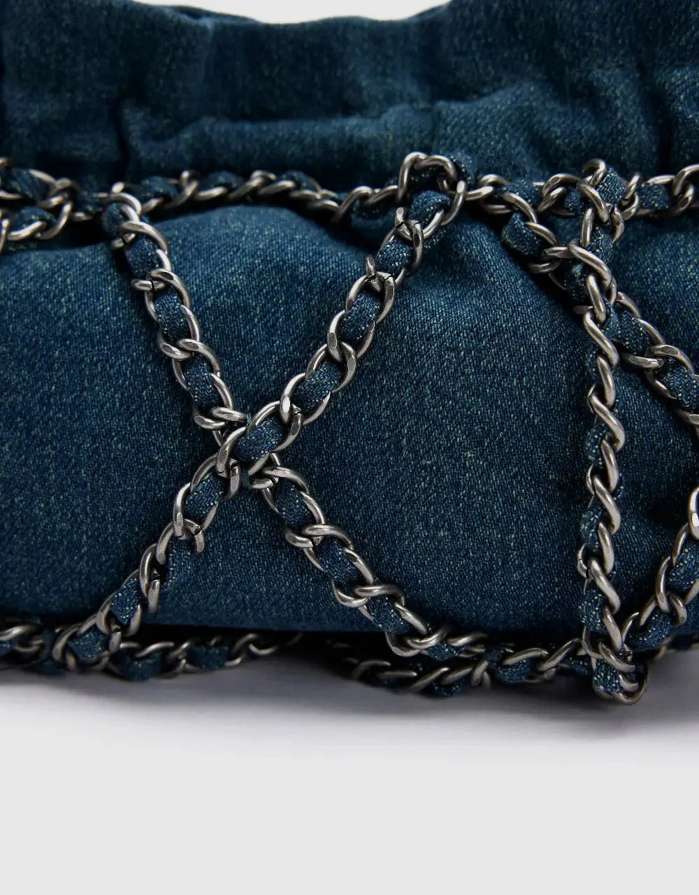 24195-denim-ruched-chain-textured-shoulder-bag-5.webp Denim Ruched Chain Textured Shoulder Bag