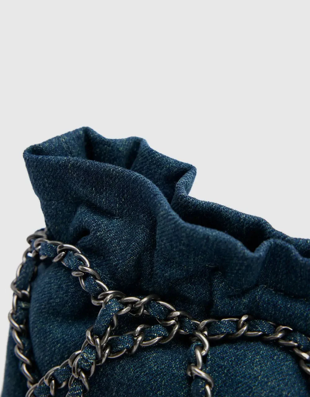 24195-denim-ruched-chain-textured-shoulder-bag-6.webp Denim Ruched Chain Textured Shoulder Bag