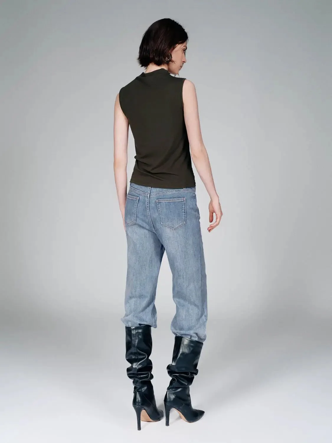 24212-breathable-lyocell-mock-neck-casual-tank-top-6.webp Breathable Lyocell Mock Neck Casual Tank Top