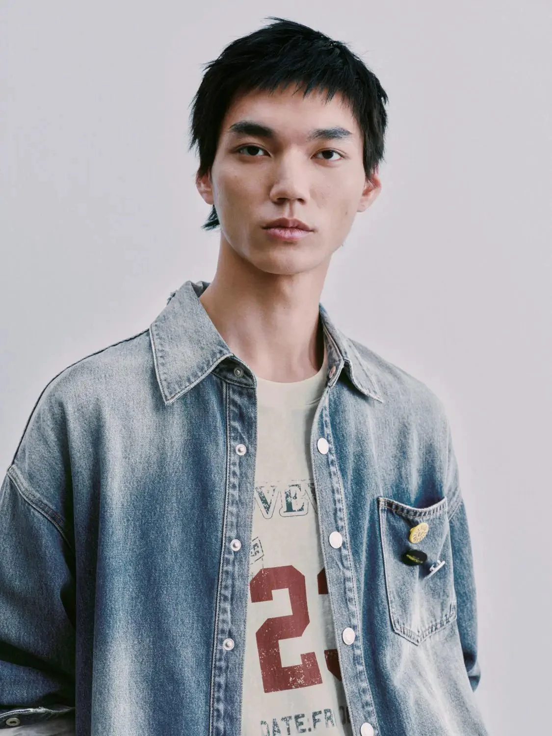 24379-patch-pocket-loose-fit-washed-denim-shirts-3.webp Patch Pocket Loose-Fit Washed Denim Shirts