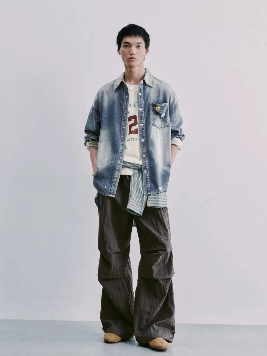 24379-patch-pocket-loose-fit-washed-denim-shirts-4.webp Patch Pocket Loose-Fit Washed Denim Shirts