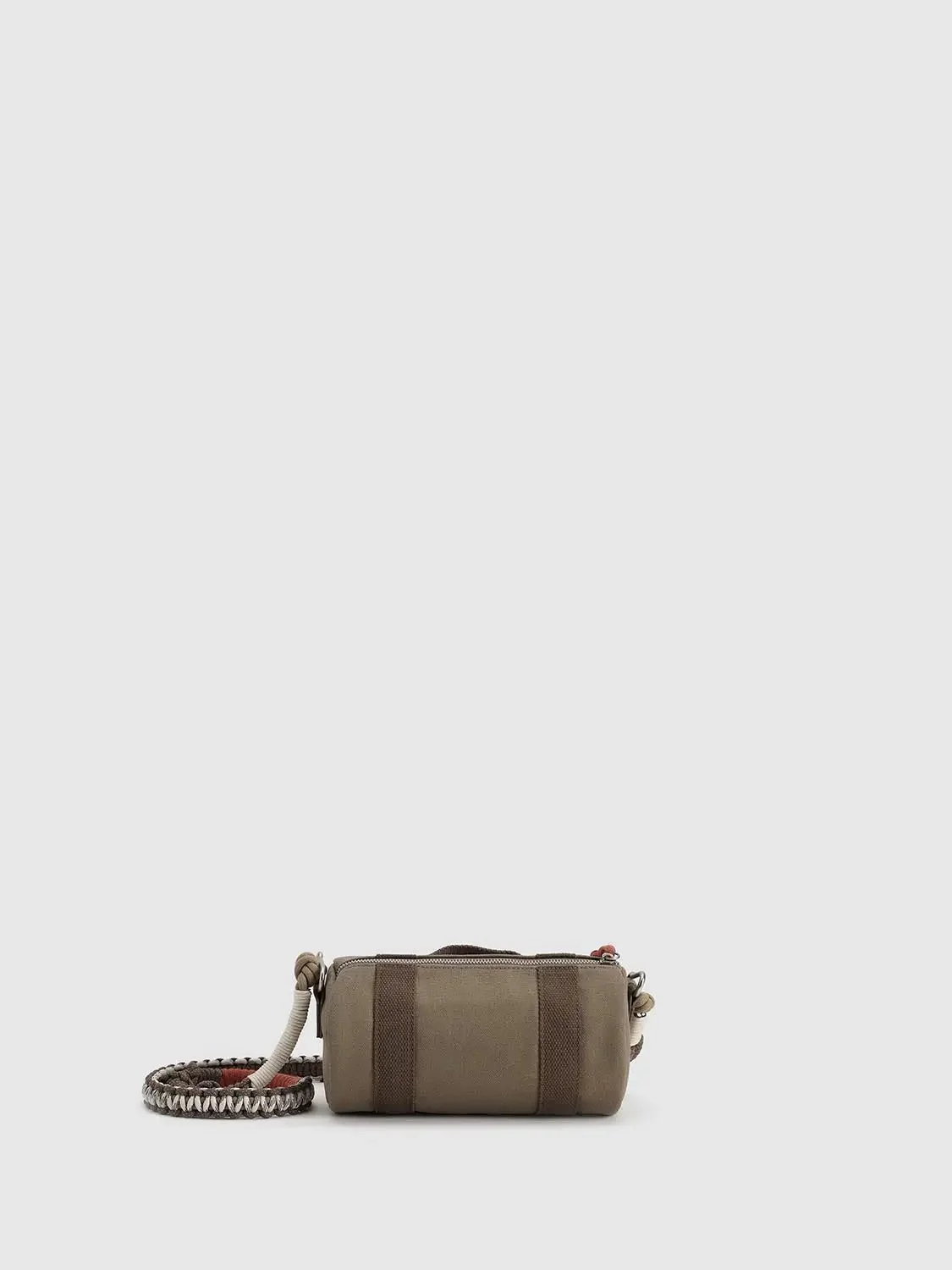24400-textile-braided-paracord-compact-crossbody-bag-2.webp Textile Braided Paracord Compact Crossbody Bag