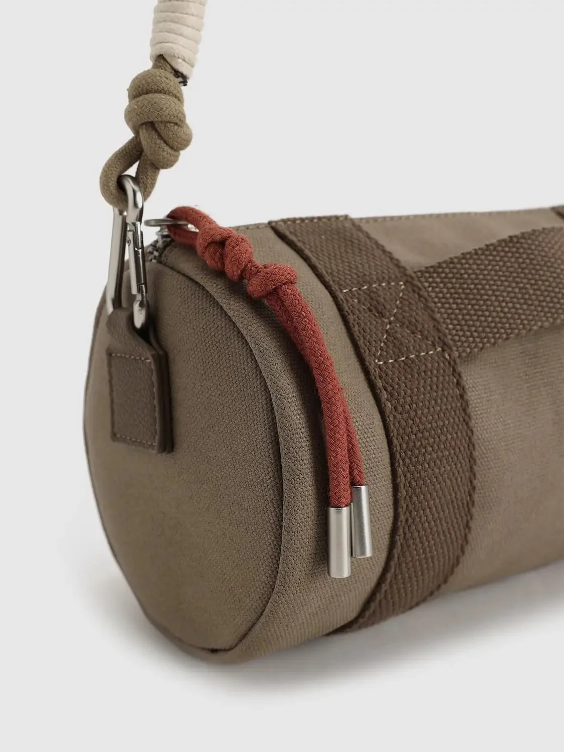 24400-textile-braided-paracord-compact-crossbody-bag-5.webp Textile Braided Paracord Compact Crossbody Bag
