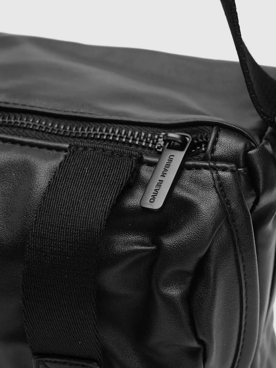 24404-faux-leather-buckle-detail-crossbody-bags-5.webp Faux Leather Buckle Detail Crossbody Bags