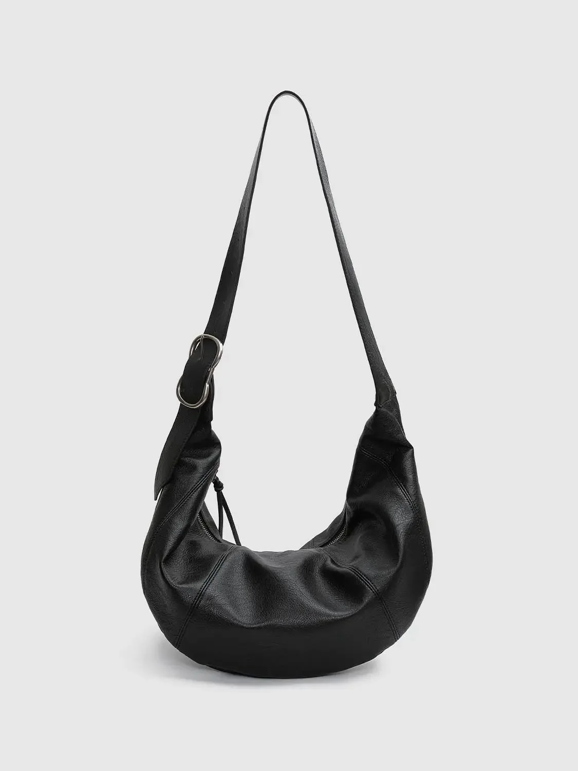 24405-oversize-crescent-shoulder-bags-1.webp Oversize Crescent Shoulder Bags