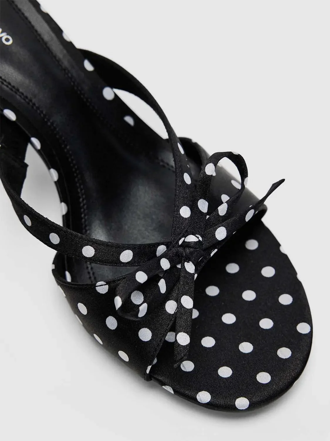 24434-polka-dot-bow-embellished-slippers-15.webp Polka Dot Bow Embellished Slippers