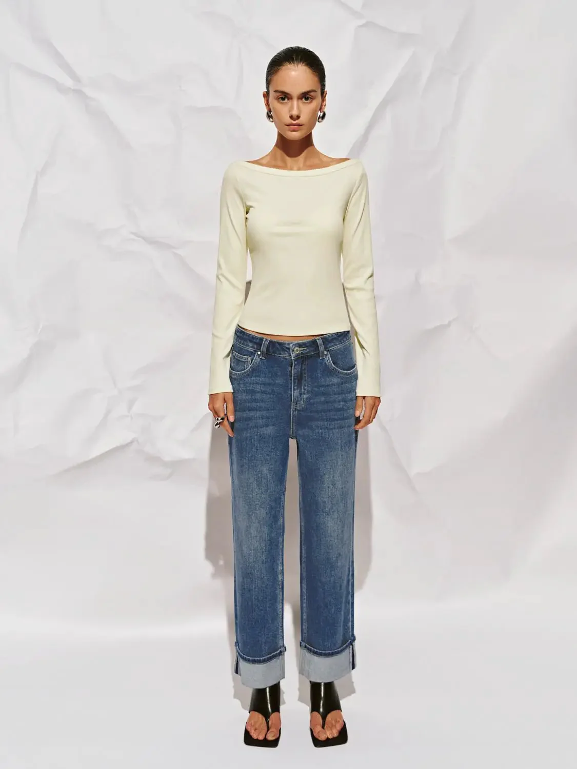 2469-cuffed-straight-leg-jeans-7.webp Cuffed Straight Leg Jeans
