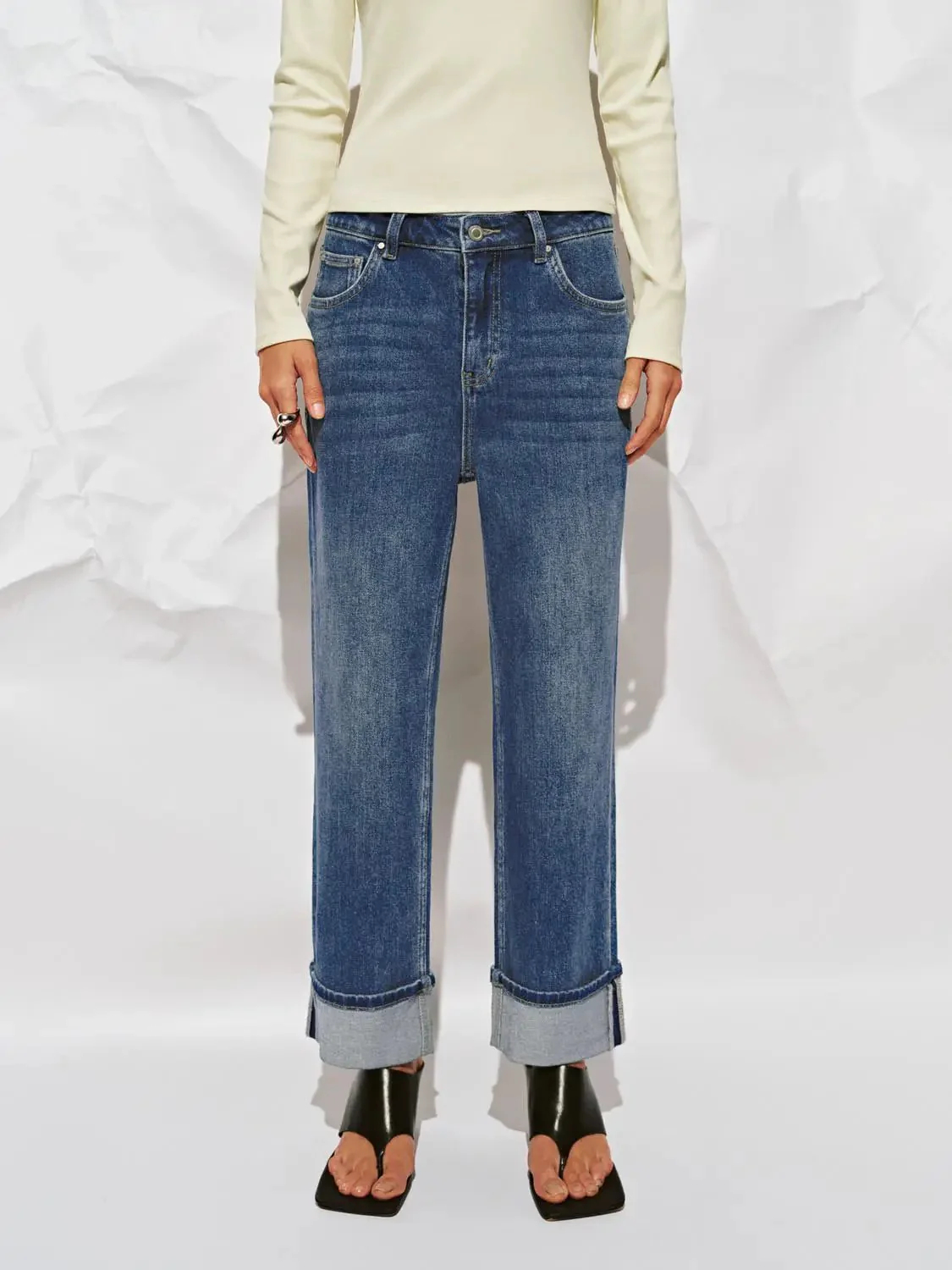 2469-cuffed-straight-leg-jeans-9.webp Cuffed Straight Leg Jeans