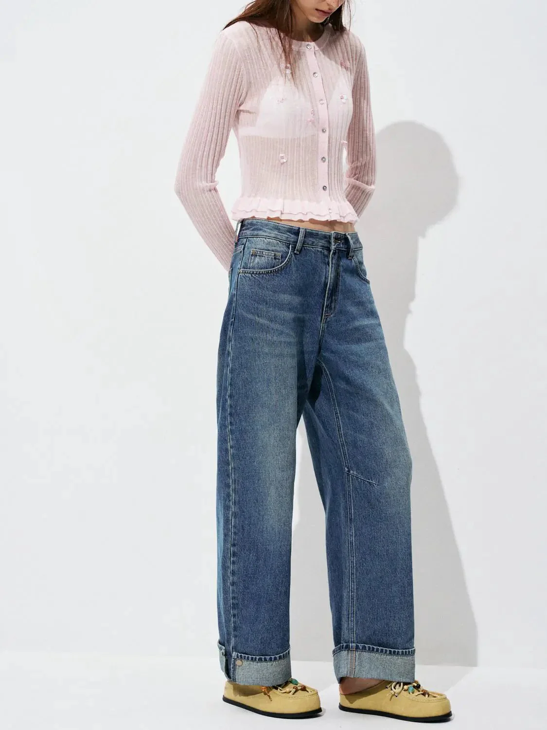 2476-loose-fit-barrel-jeans-3.webp Loose Fit Barrel Jeans