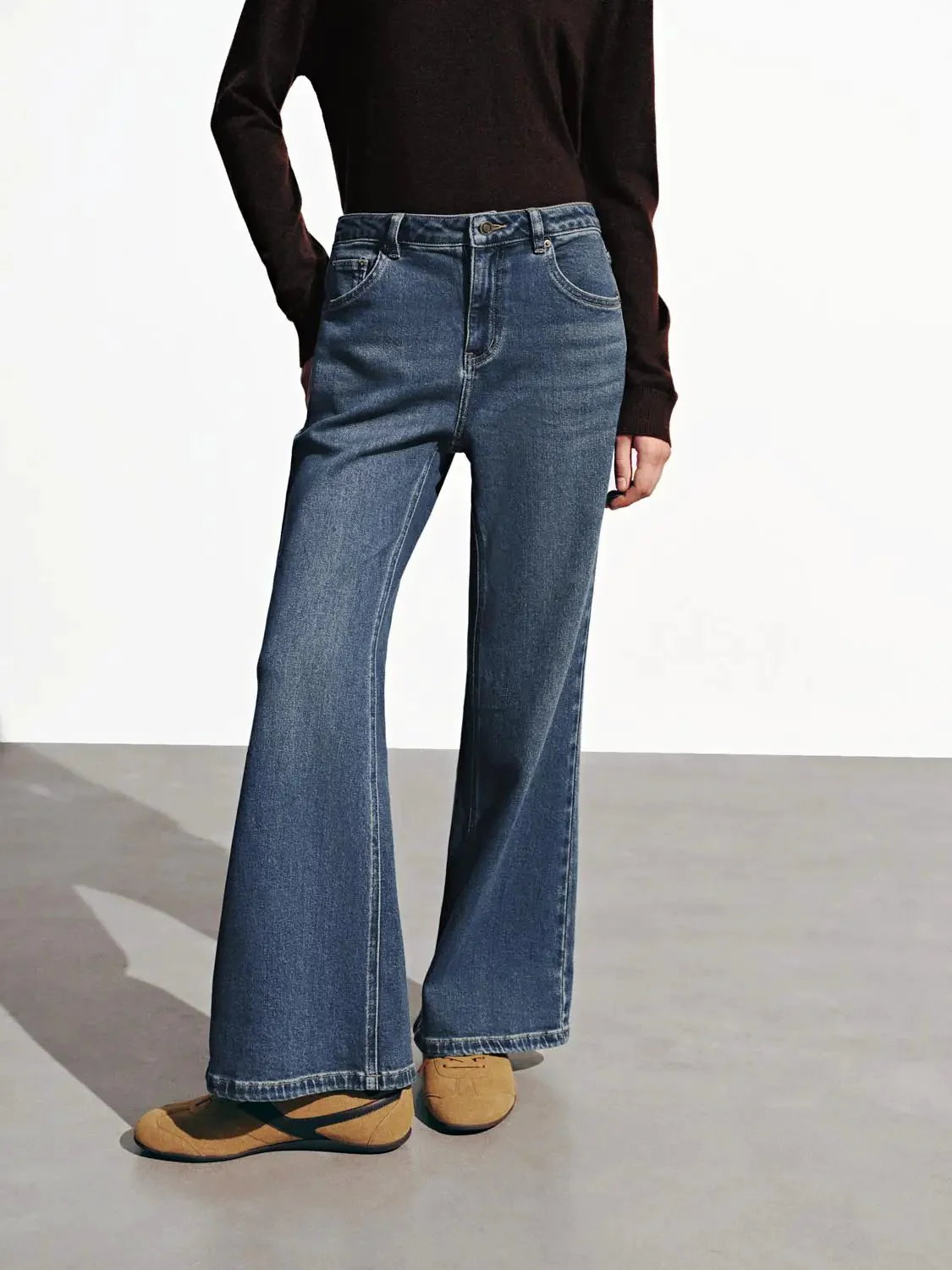 2483-flare-leg-jeans-1.webp Flare Leg Jeans
