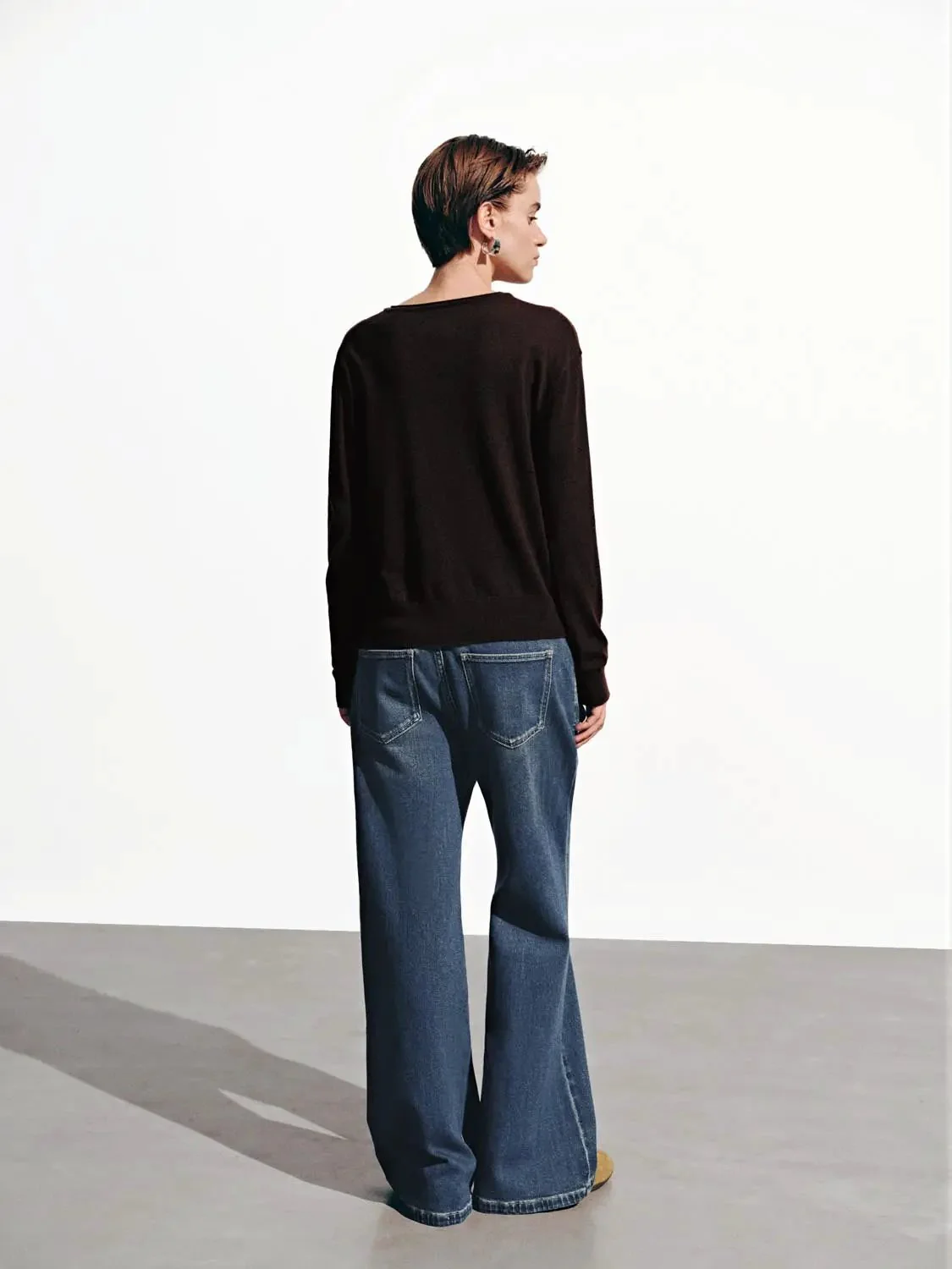 2483-flare-leg-jeans-4.webp Flare Leg Jeans