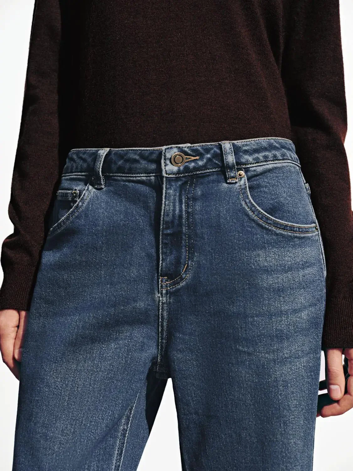 2483-flare-leg-jeans-5.webp Flare Leg Jeans