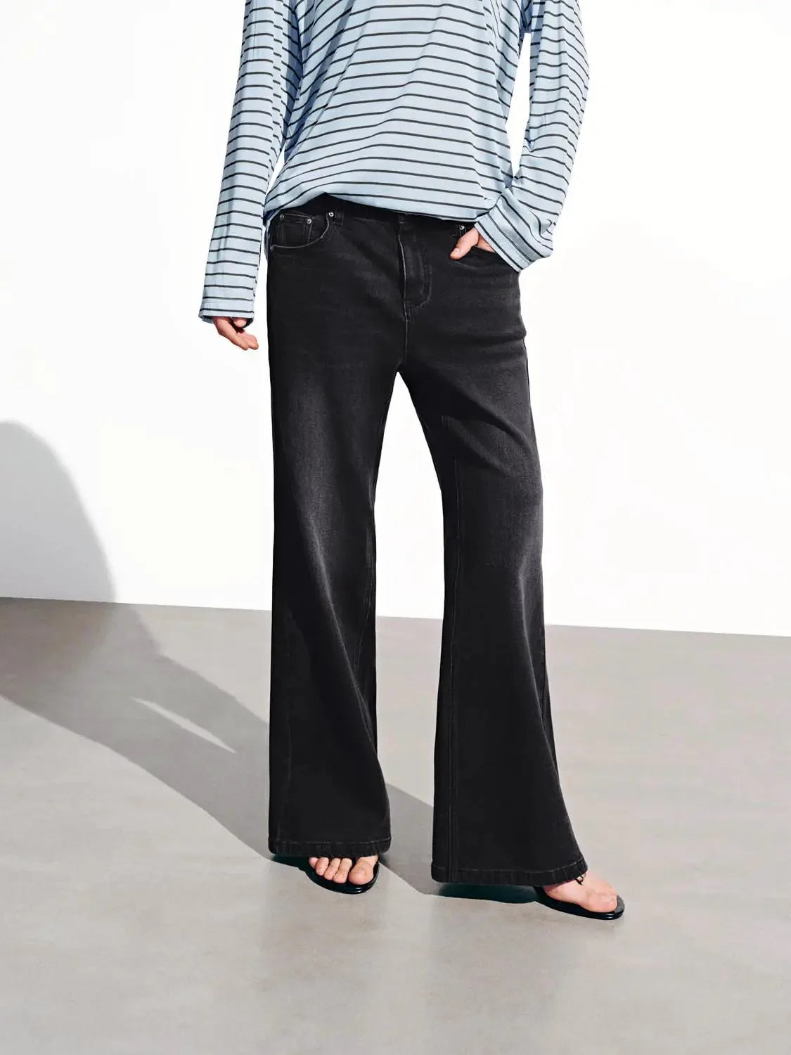 2490-flare-leg-jeans-3.webp Flare Leg Jeans