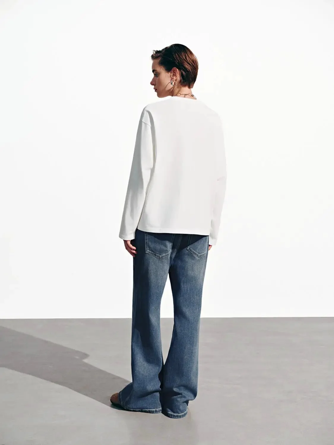 2497-flare-leg-jeans-4.webp Flare Leg Jeans