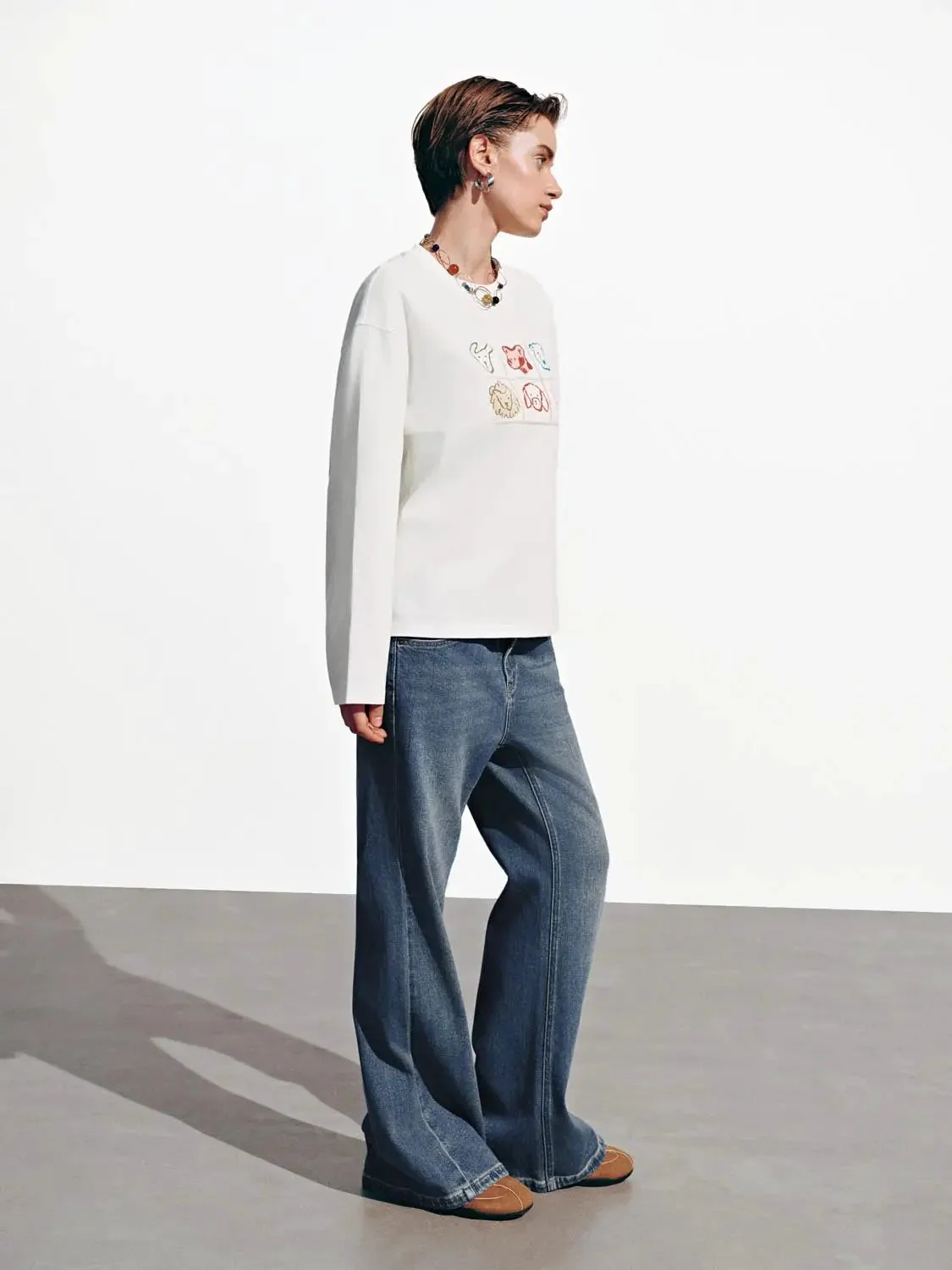 2497-flare-leg-jeans-6.webp Flare Leg Jeans