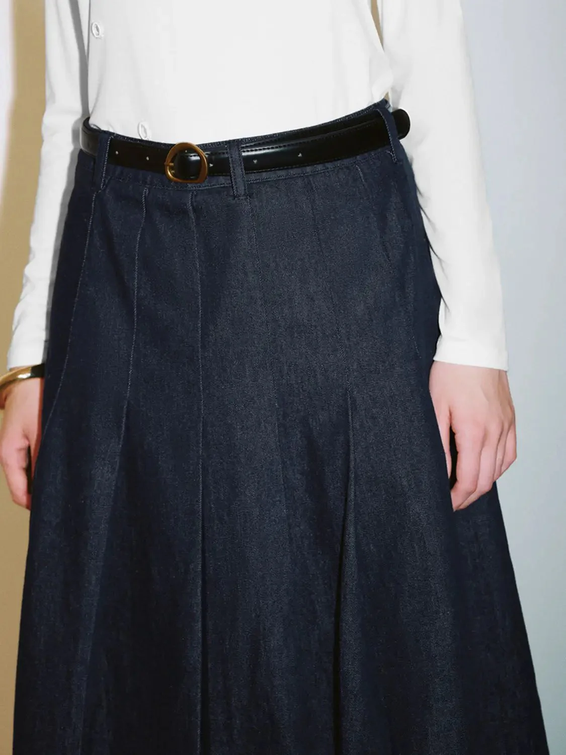 2504-elegant-cotton-denim-maxi-pleated-belted-skirt-4.webp Elegant Cotton Denim Maxi Pleated Belted Skirt