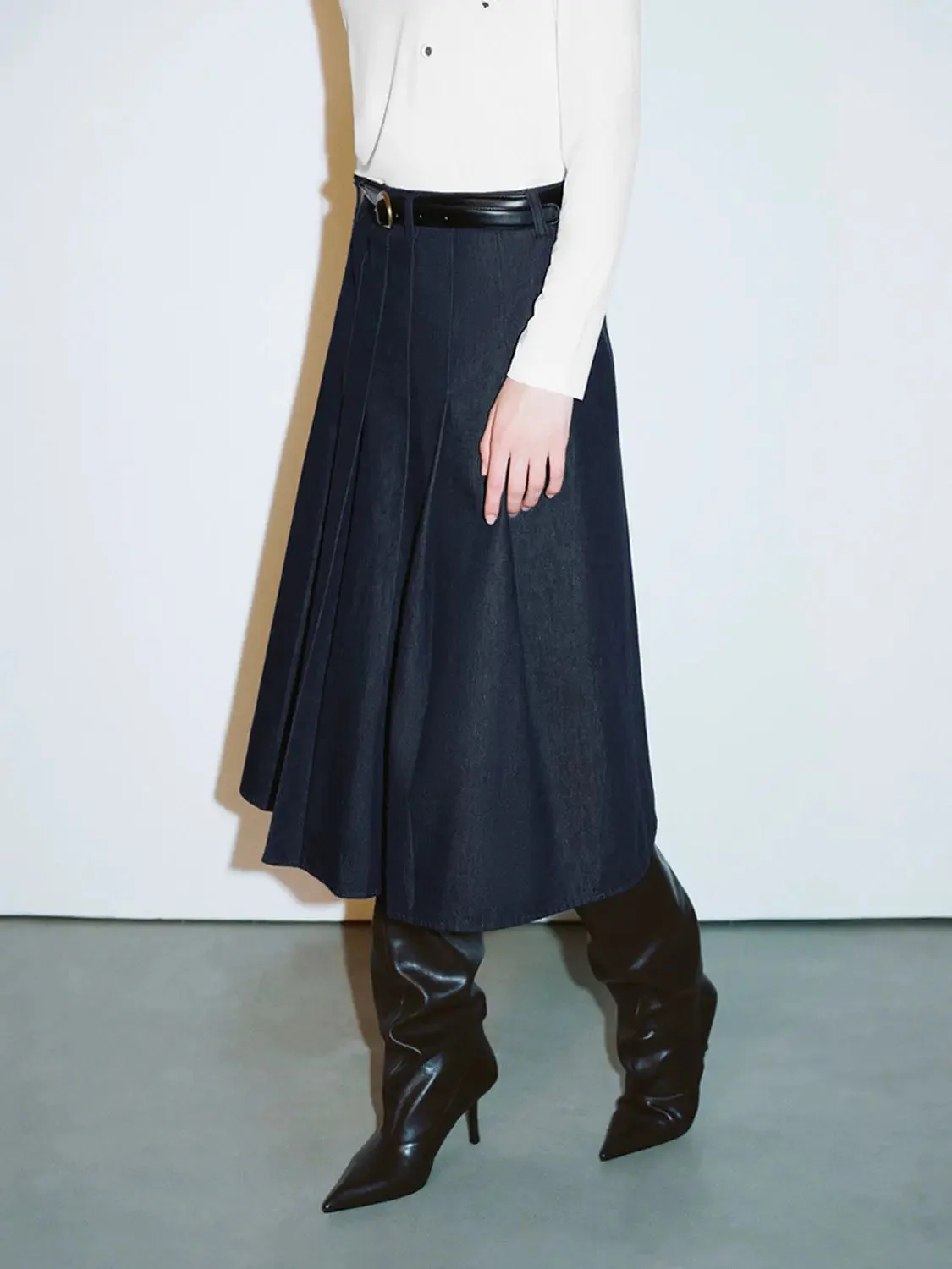 2504-elegant-cotton-denim-maxi-pleated-belted-skirt-6.webp Elegant Cotton Denim Maxi Pleated Belted Skirt