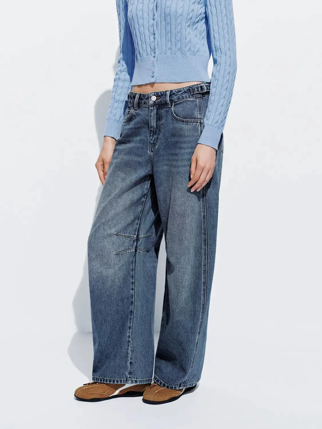 2511-loose-fit-barrel-jeans-3.webp Loose Fit Barrel Jeans