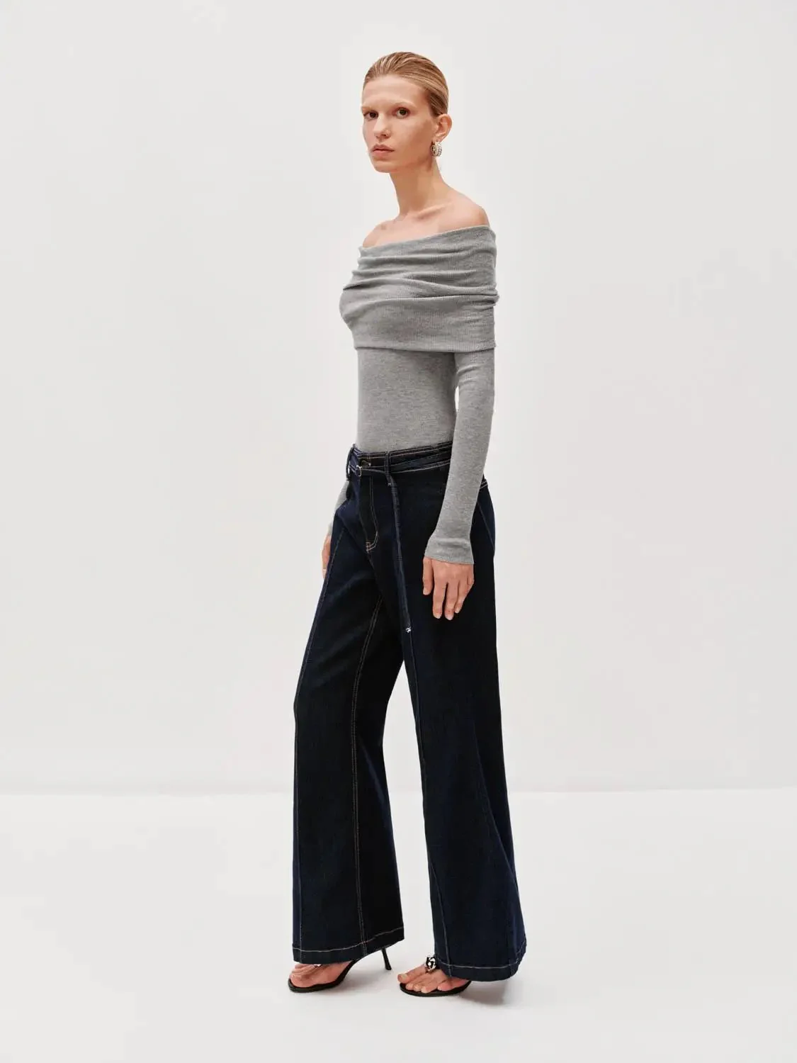 2517-seamed-belted-flare-jeans-6.webp Seamed Belted Flare Jeans