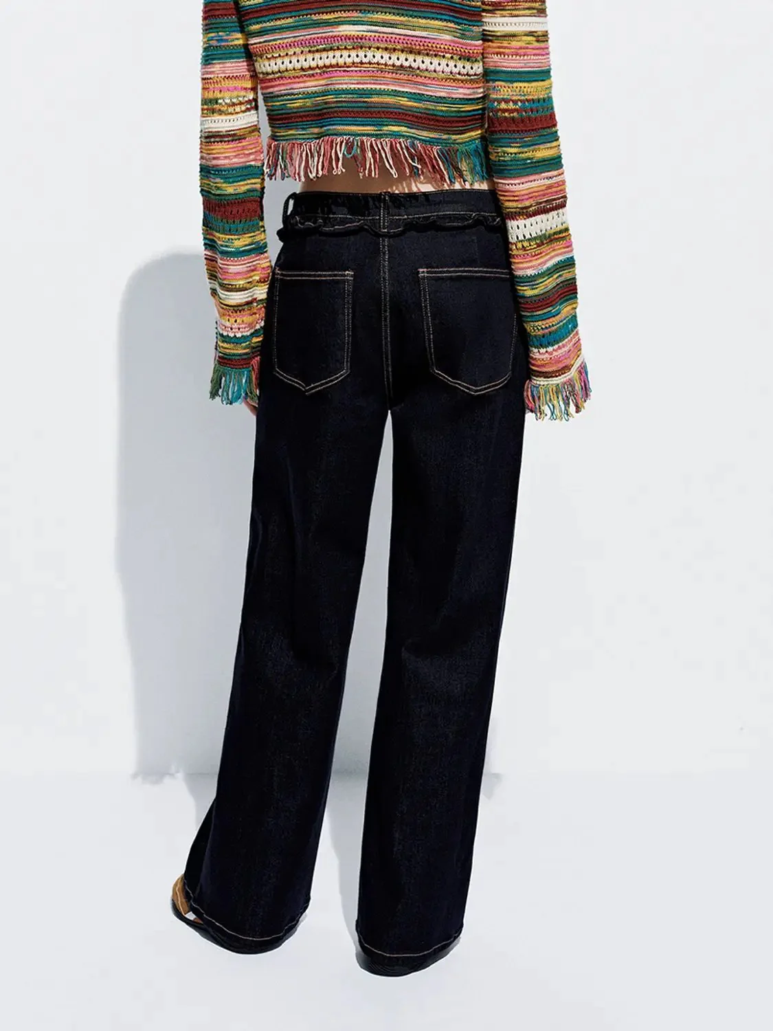 2531-ruffle-hem-flare-leg-jeans-3.webp Ruffle Hem Flare Leg Jeans