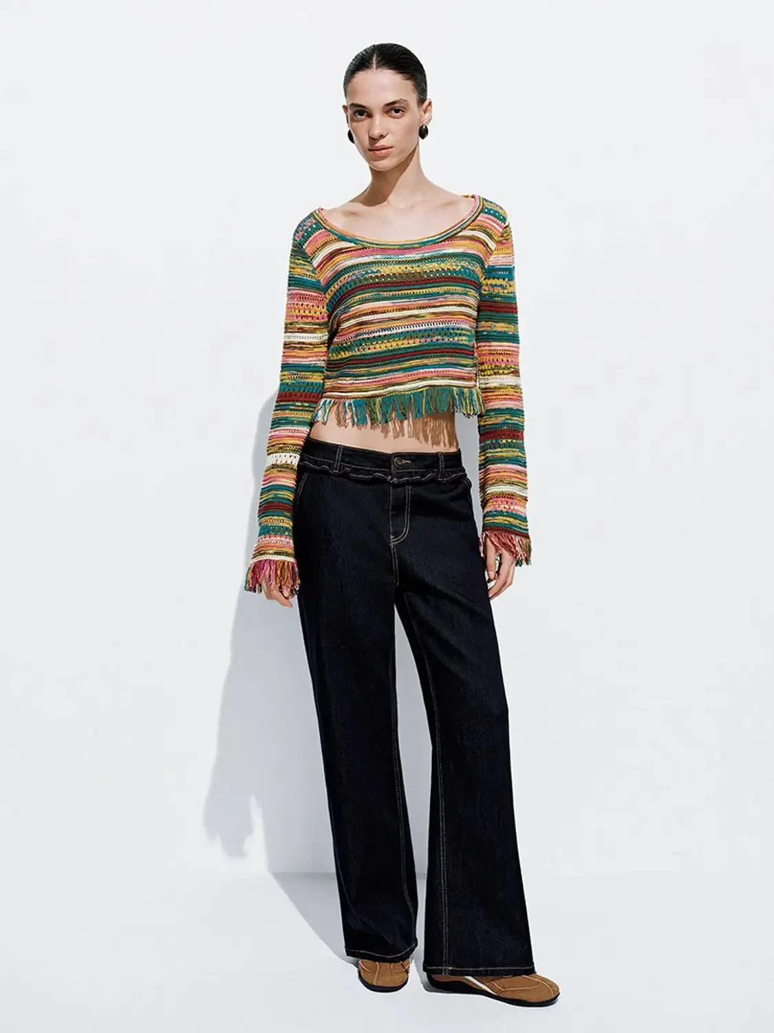2531-ruffle-hem-flare-leg-jeans-5.webp Ruffle Hem Flare Leg Jeans