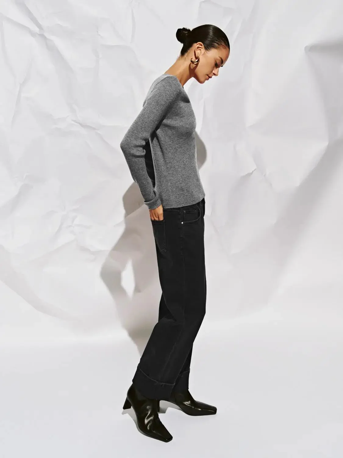 2545-cuffed-straight-leg-jeans-7.webp Cuffed Straight Leg Jeans