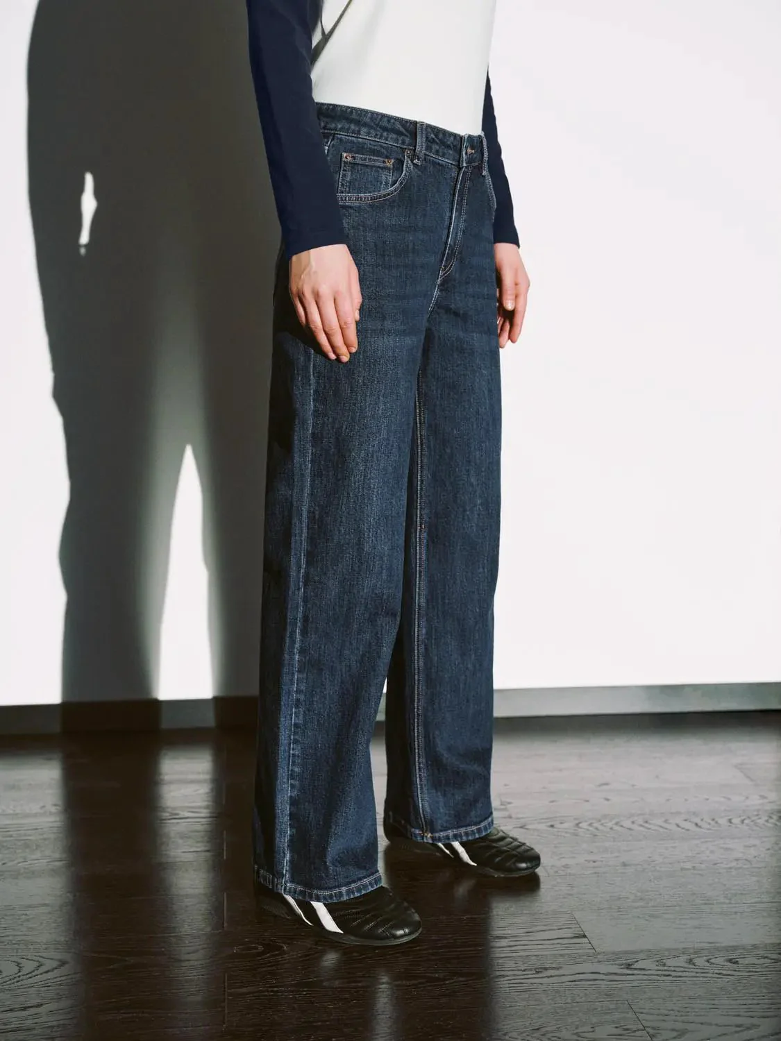 2594-straight-leg-jeans-3.webp Straight Leg Jeans