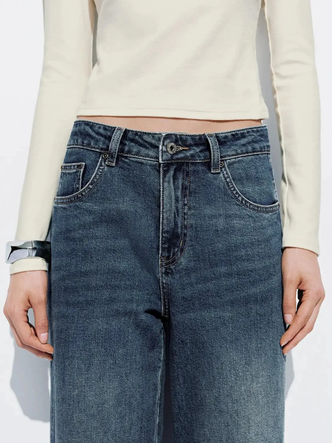 2601-wide-leg-jeans-5.webp Wide Leg Jeans