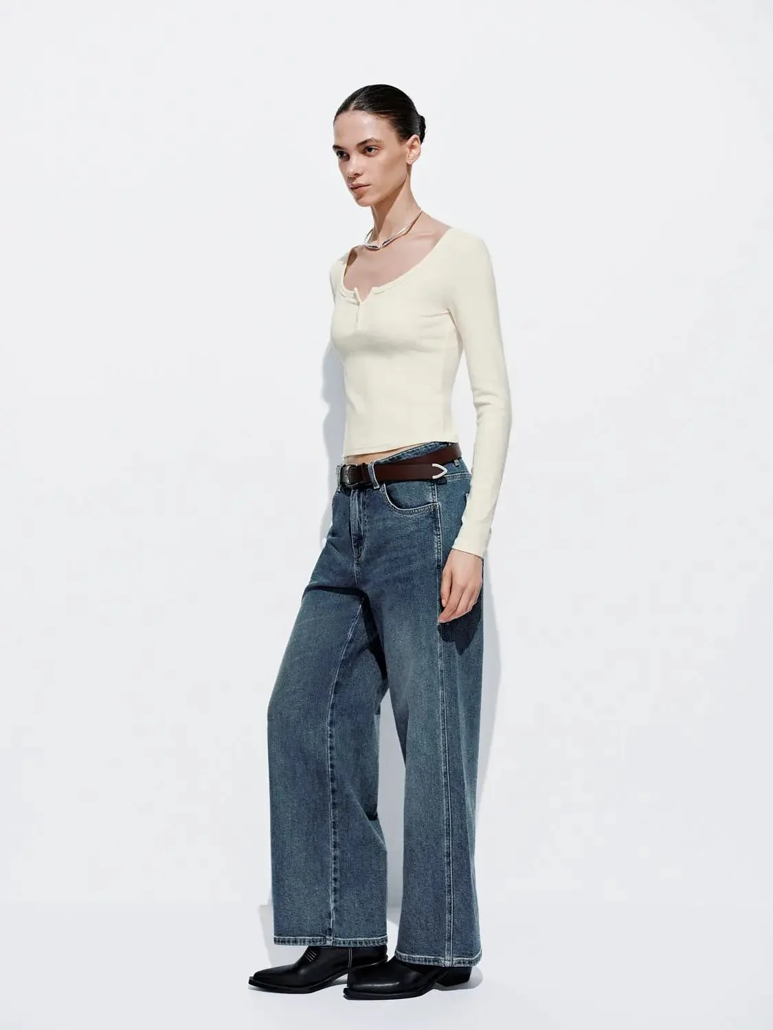 2601-wide-leg-jeans-6.webp Wide Leg Jeans